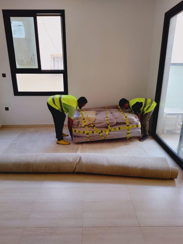 تغليف احترافي للعفش قبل النقل في الرياض